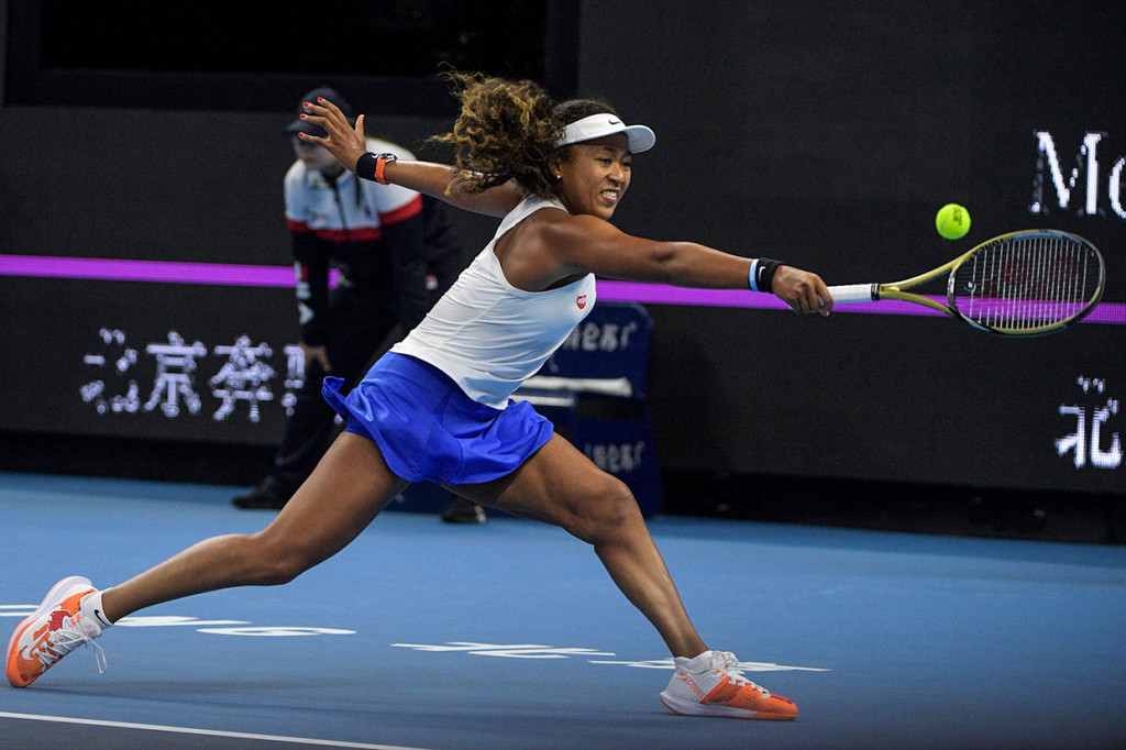 Petenis Jepang berusia 21 tahun itu melaju ke semifinal setelah meraih kemenangan 5-7, 6-3, 6-4 dalam waktu lebih dari dua jam.