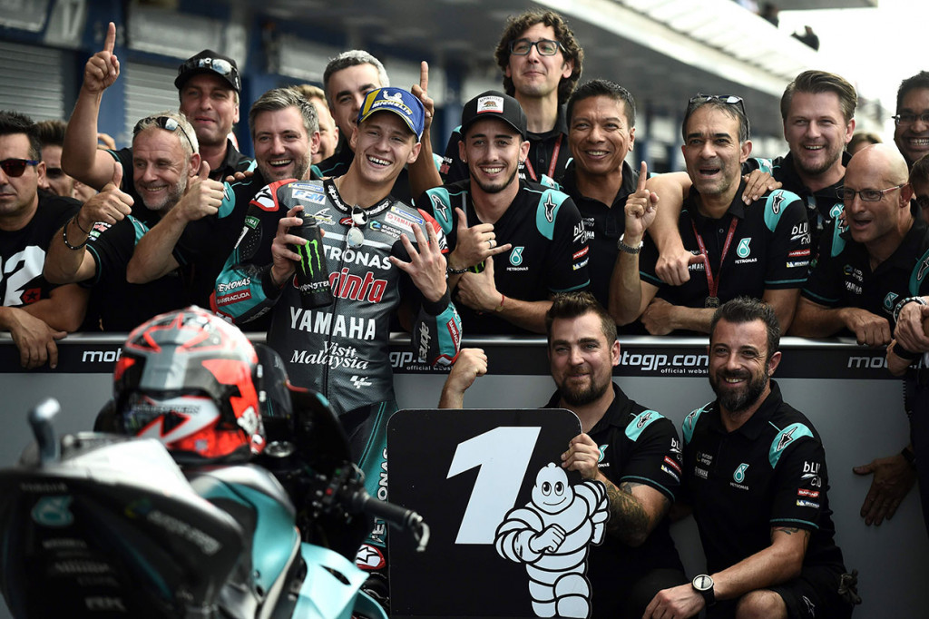 Pembalap asal Prancis yang berusia 20 tahun, Quartararo menyegel pole position setelah mencatatkan waktu 1 menit 29,719 detik dalam satu putaran, tepat di depan pembalap asal Spanyol Maverick Vinales dan Marc Marquez.