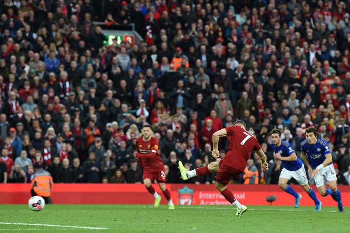 Beruntung pada masa injury time tuan rumah mendapat hadiah penalti setelah Mane dilanggar oleh Marc Albrighton. Milner yang maju sebagai algojo sukses menjalankan tugasnya untuk membawa timnya unggul 2-1.
