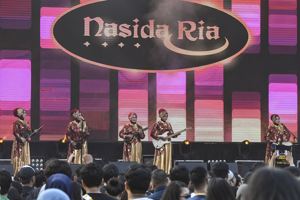 Nasida Ria merupakan salah satu kelompok kasidah modern tertua di Indonesia. 