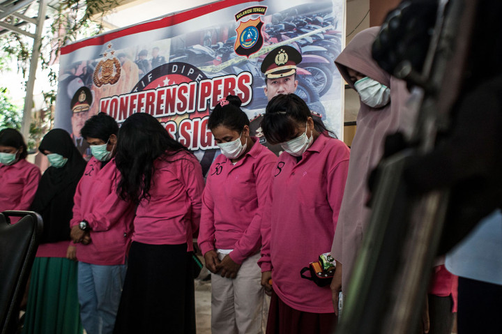 Dari ke-10 tersangka, dua di antaranya masih masuk ke dalam daftar pencarian orang (DPO). setelah berhasil kabur dalam peristiwa kebakaran tersebut, dan kini tengah dalam pengejaran petugas.