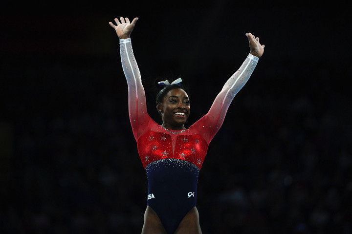 Emas ini juga menjadi medali emas Biles keempat dari nomor beregu yang didominasi Amerika dalam delapan tahun terakhir.  Secara keseluruhan Biles telah mengumpulkan 15 medali emas di kejuaraan dunia.