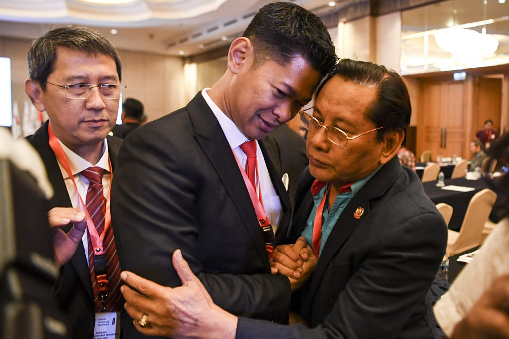 Sebagai Ketua Umum KOI yang baru, Raja Sapta Oktohari menggandeng Warih Sadono (kiri) sebagai Wakil Ketua Umum KOI.