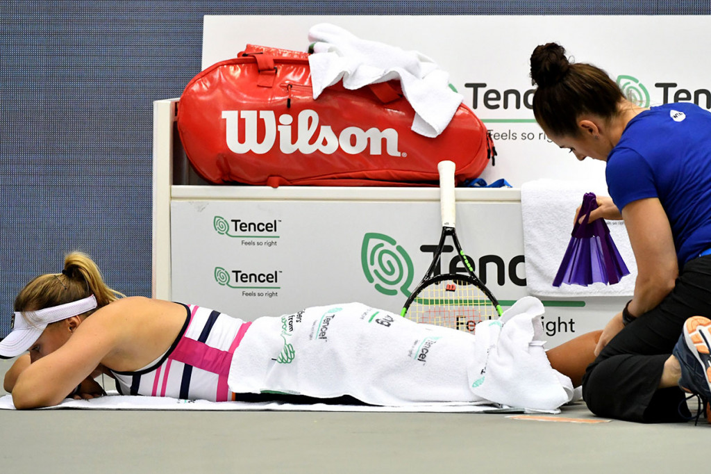 Gauff, yang saat ini berada di peringkat 110 dunia, unggul 4-6, 6-4, 2-0, ketika lawannya dari Ukraina Kateryna Kozlova mundur dari pertandingan putaran kedua Linz Open karena cedera kaki kiri.