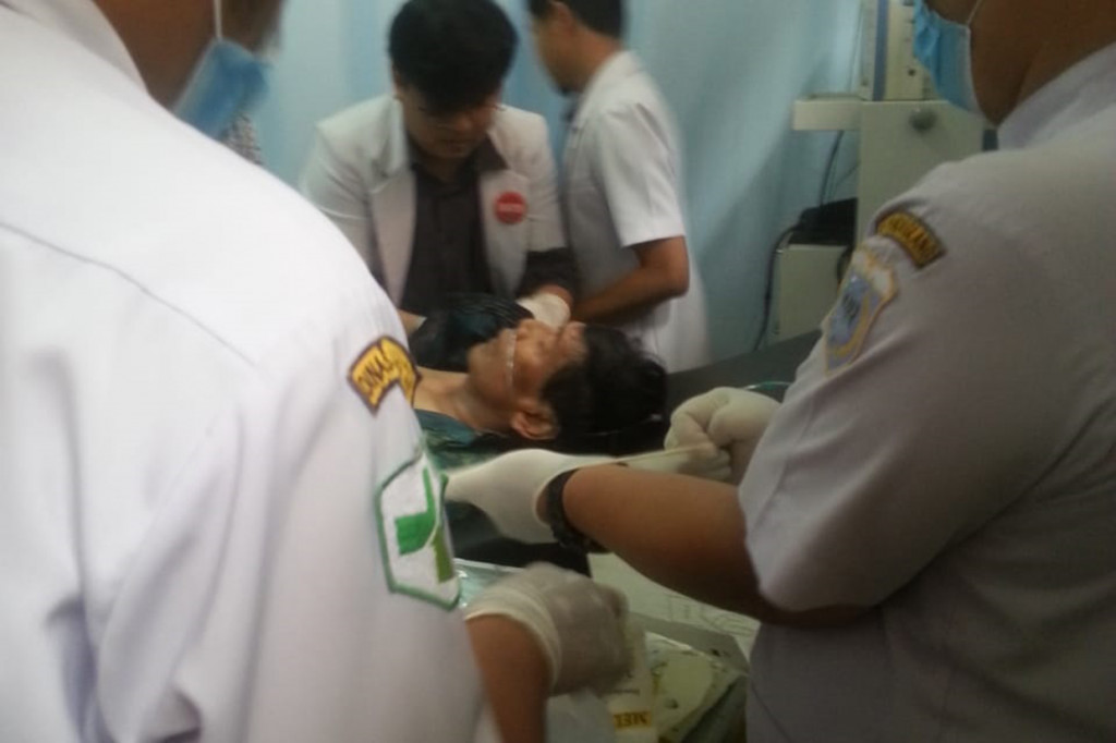 Wiranto kini masih dirawat di RSUD Pandeglang, Banten.