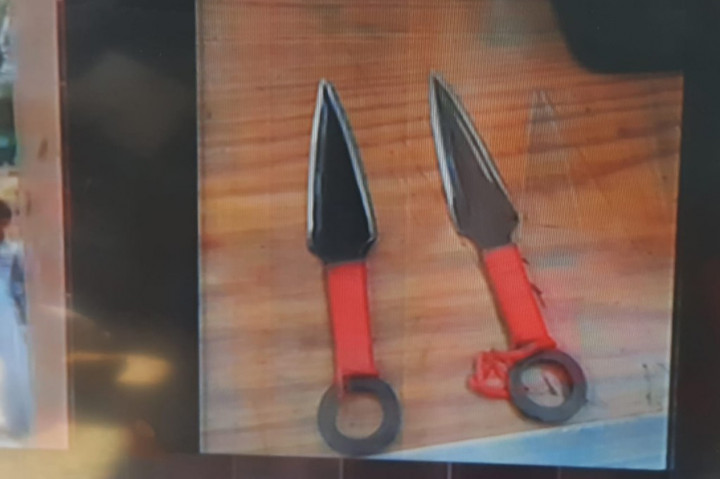 Kunai adalah pisau berujung runcing yang menjadi senjata standar ninja selain makibishi dan shuriken. Senjata ini berukuran 10-15 sentimeter dan kerap disembunyikan di balik baju.