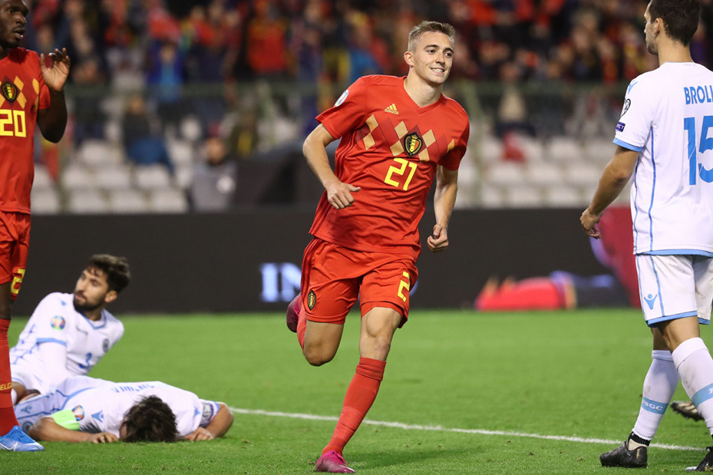 Timnas Belgia mencukur San Marino 9-0 dan memastikan diri menjadi tim pertama yang lolos ke putaran final Euro 2020. 