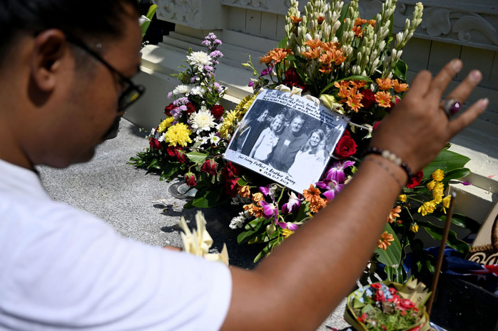 Bom Bali 1 pada 12 Oktober 2002 menewaskan 202 orang dan 2019 lainnya terluka. Kebanyakan korban merupakan wisatawan asing yang sedang berkunjung ke lokasi yang merupakan tempat wisata tersebut. Peristiwa ini dianggap sebagai peristiwa terorisme terparah dalam sejarah Indonesia. 