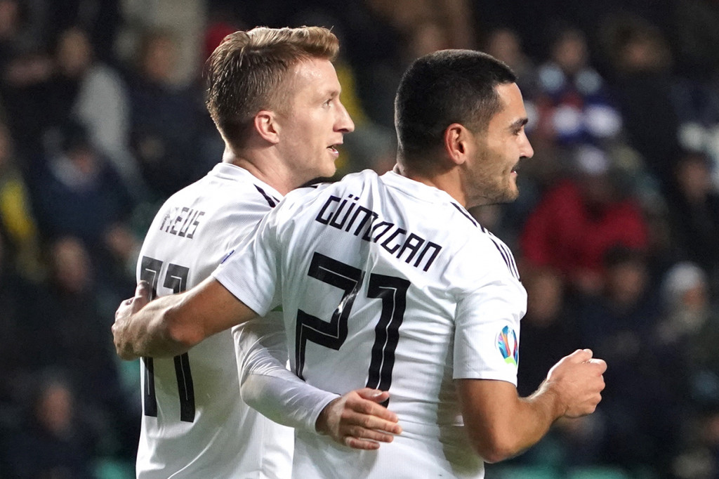Hanya berjarak enam menit, Jerman kembali mencetak gol. Guendogan untuk sekali lagi mencatatkan namanya di papan skor.