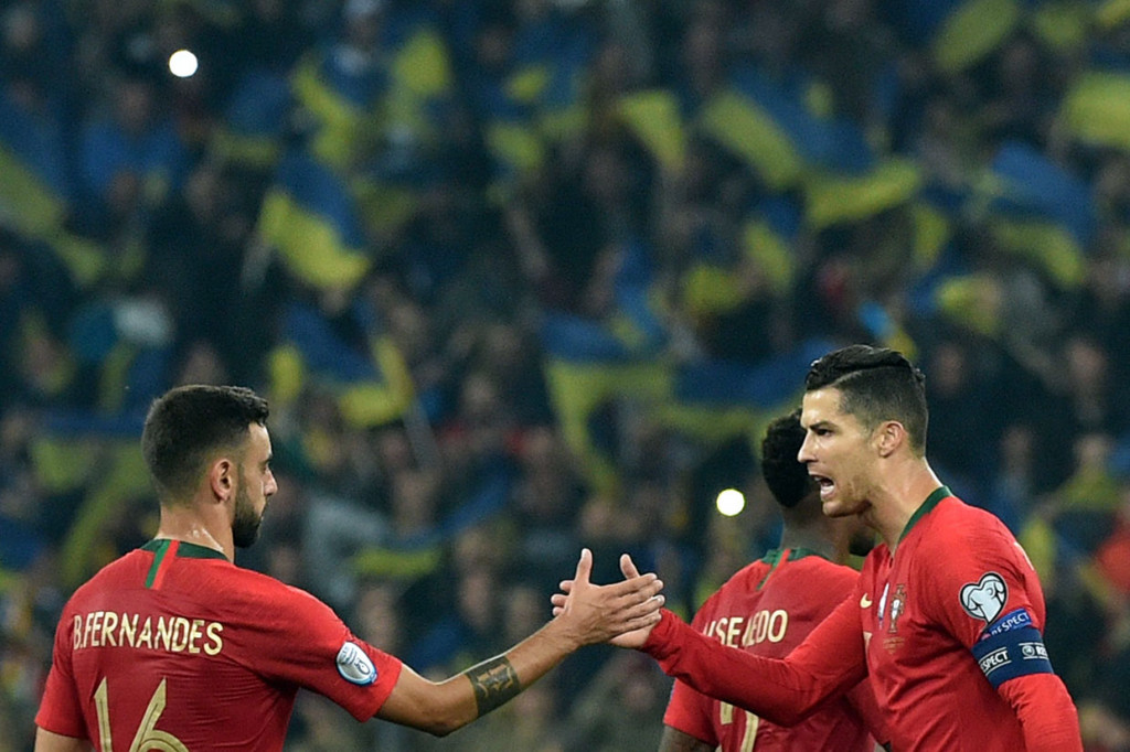 Namun sayangnya gol Ronaldo ke gawang Ukraina tersebut tidak dapat membantu timnya selamat dari kekalahan dengan skor ketat 1-2.