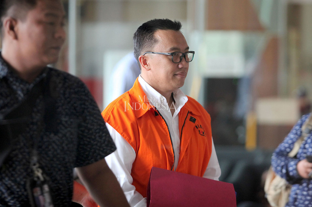 Diketahui, Imam juga merupakan tersangka dalam kasus suap tersebut. Namun, KPK hari ini memeriksa yang bersangkutan dalam kapasitasnya sebagai saksi. Diketahui, KPK pada Rabu, 18 September 2019 mengumumkan Imam dan Ulum sebagai tersangka. Imam diduga menerima uang dengan total Rp26,5 miliar. MI/Susanto