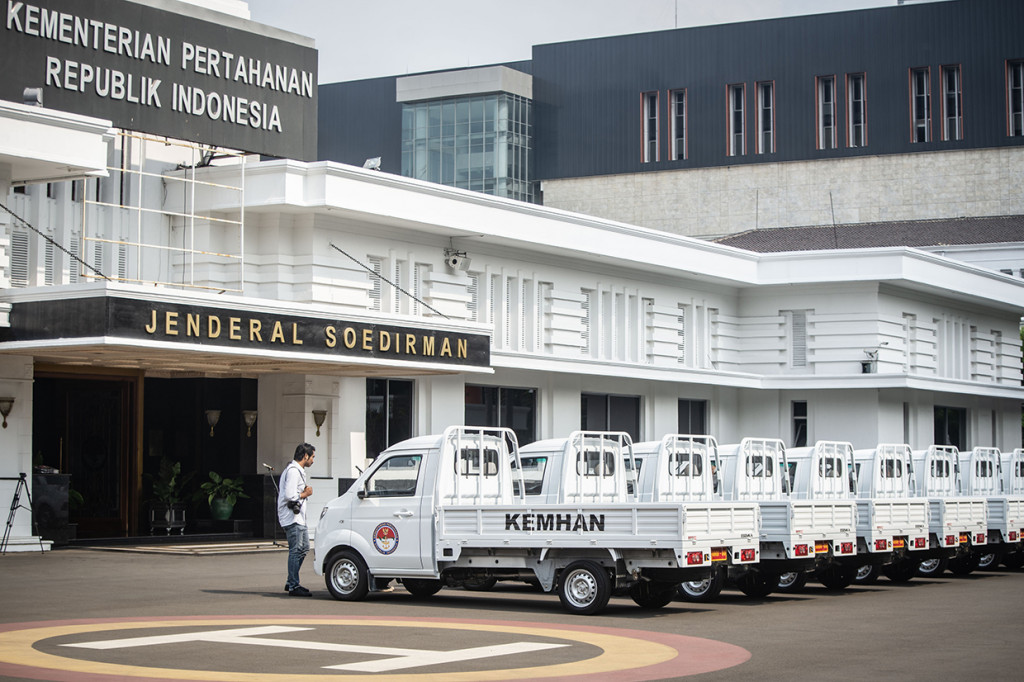 Mobil berjenis pikap tersebut terlihat sudah berlogo Kemhan.