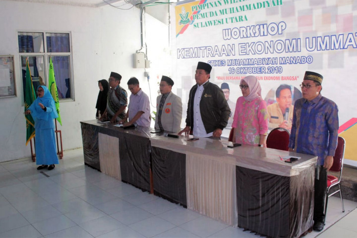 Workshop tentang kewirausahaan diisi oleh pemateri dari PP Muhammadiyah, yakni Ketua Bidang Ekonomi, Horo Wahyudi. Selain itu, peserta juga dibekali tentang lanskap bisnis digital dan tips mengelola akun media sosial untuk pemasaran produk oleh Head of Content Enrichment and Social Media Medcom.id, Jati Savitri. 