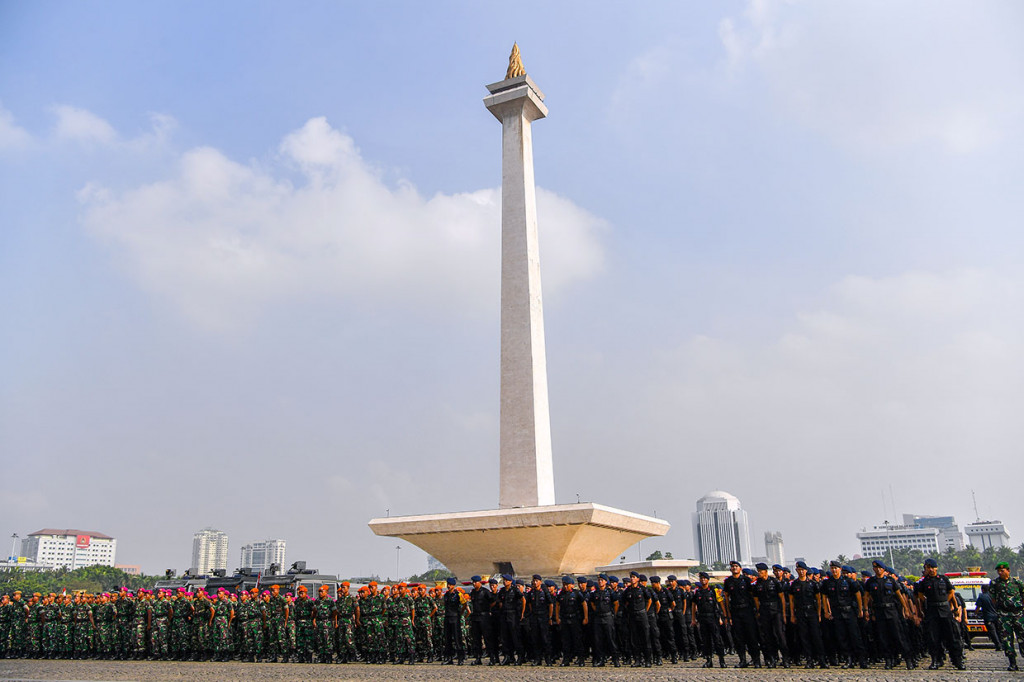 Sebanyak 31 ribu personel gabungan TNI-Polri akan diterjunkan untuk mengamankan pelantikan presiden-wapres. Pelantikan tersebut akan berlangsung pada Minggu, 20 Oktober 2019 di Gedung DPR/MPR RI, Senayan, Jakarta Pusat.