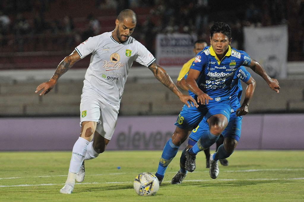 Dengan hasil tersebut Persib naik ke peringkat 10 klasemen sementara dengan 27 poin, sementara Persebaya tertahan di urutan delapan dengan 31 poin.