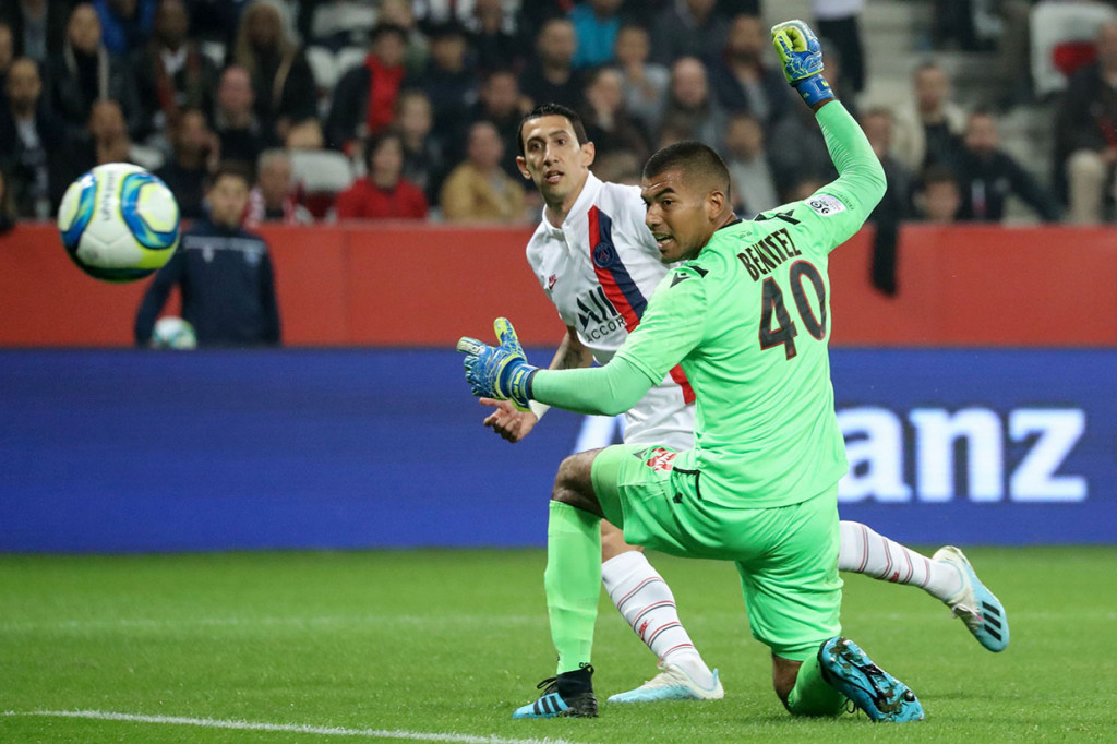 Usai penyelamatan gemilang kiper Nice Walter Benitez di menit-menit awal pertandingan, Angel di Maria akhirnya berhasil membobol gawang tuan rumah pada menit ke-15 usai menerima umpan terobosan dari Mauro Icardi.