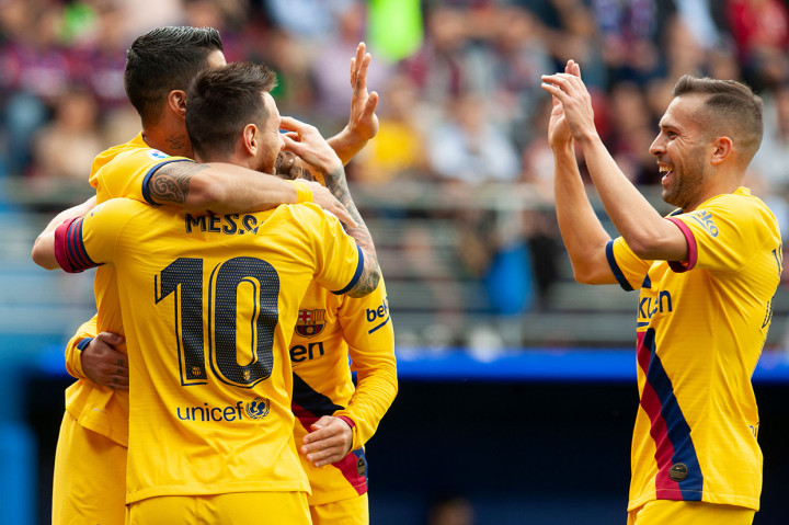 Tambahan tiga poin ini membuat Barcelona untuk pertama kalinya musim ini memuncaki klasemen Liga Spanyol dengan 19 poin dari sembilan laga.