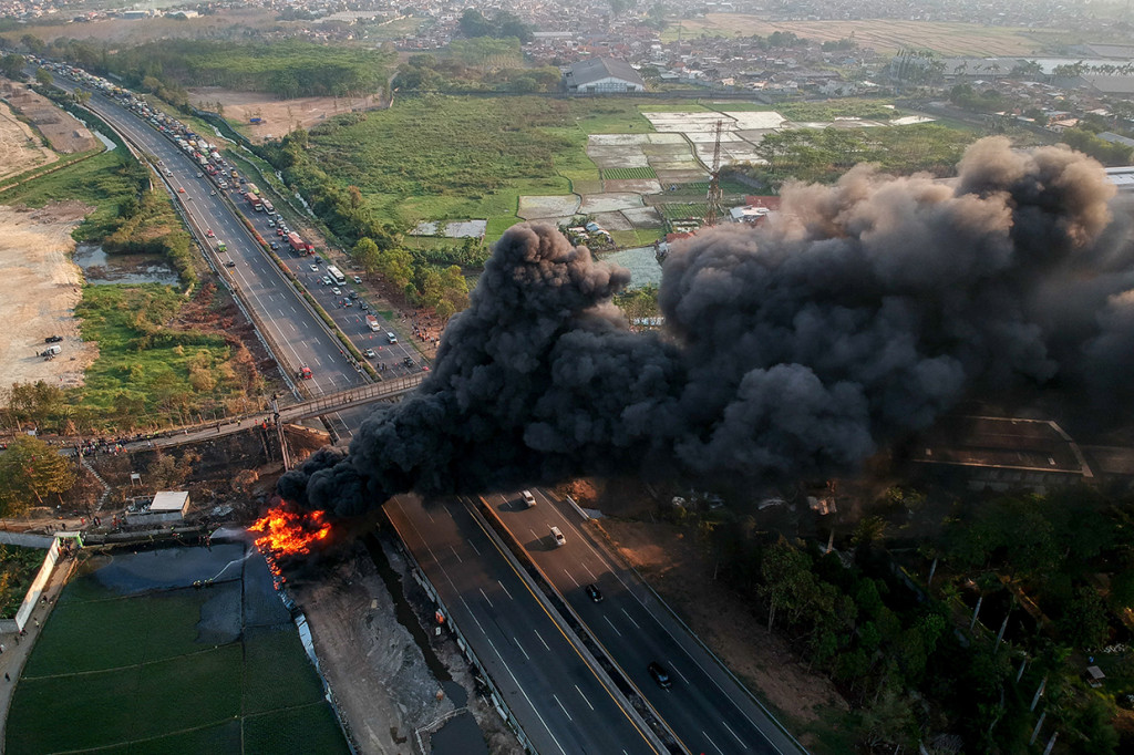 PT Pertamina masih melakukan investigasi terkait kebakaran pipa milik pertamina itu yang letaknya berdekatan dengan proyek Kereta Cepat Indonesia China (KCIC) Jakarta-Bandung.