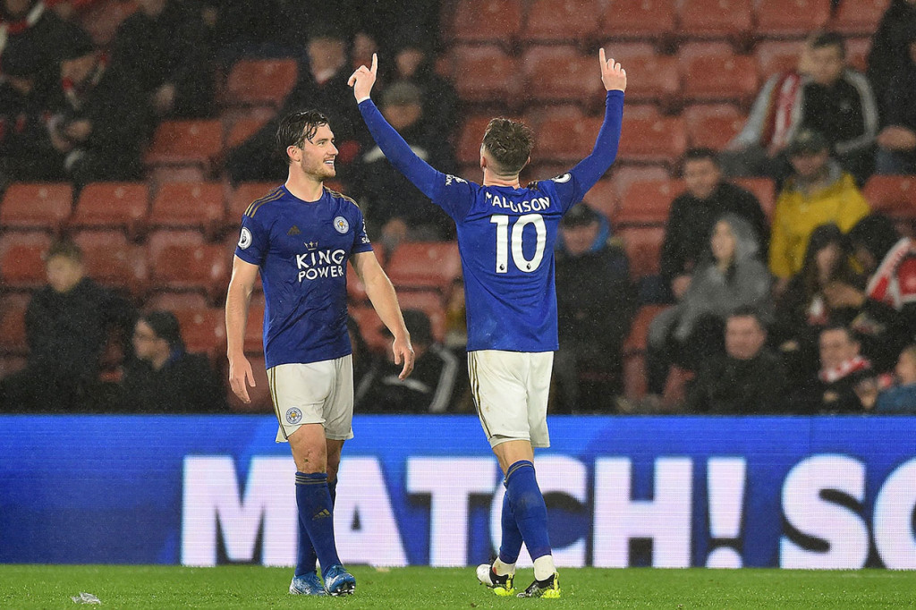 James Maddison menambah keunggulan tim tamu lima mneit jelang laga usai lewat tendangan bebas sempurna yang melesat melewati kiper Soton Angus Gunn yang putus asa.