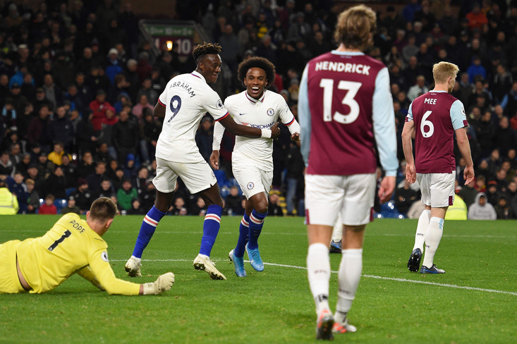 Satu gol lainnya dilesakkan Willian di menit ke-58.