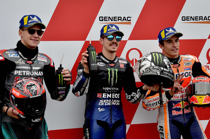 Di posisi kedua dan ketiga ditempati Fabio Quartararo (Petronas SRT Yamaha) dan Marc Marquez (Repsol Honda).