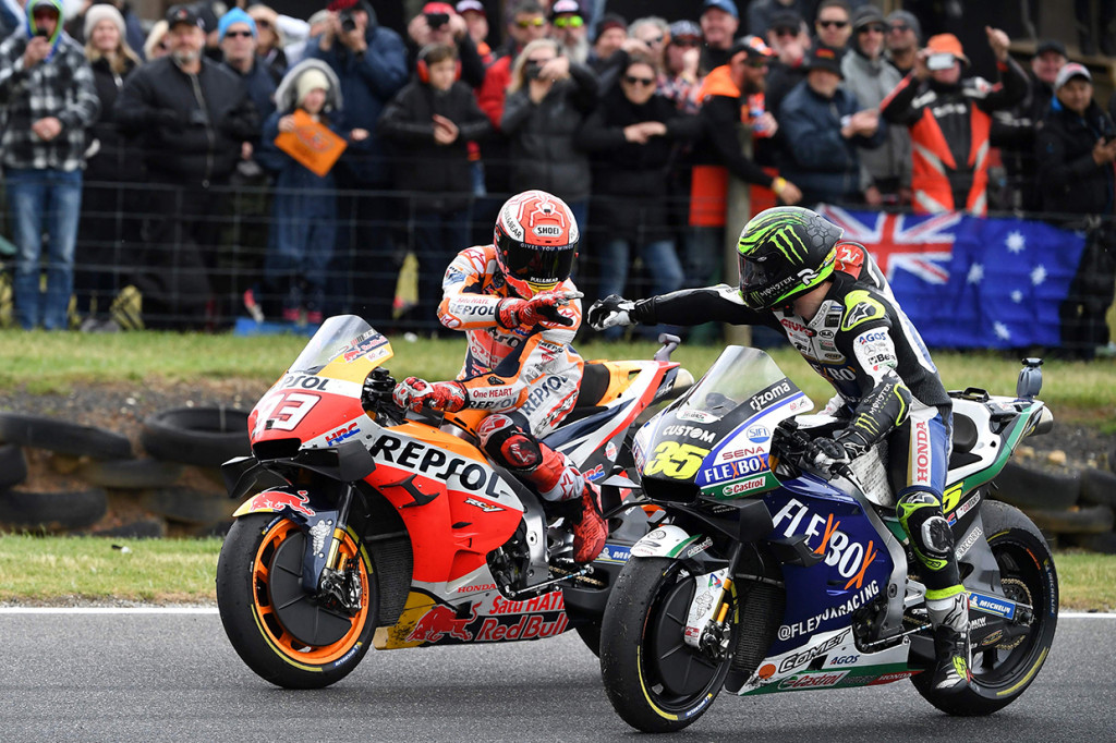 Marquez menyelesaikan balapan di urutan terdepan dengan catatan waktu 40 menit 43,729 detik, disusul Cal Cruthlow (LCR Honda) dan, kemudian, Jack Miller (Pramac). AFP Photo/William West