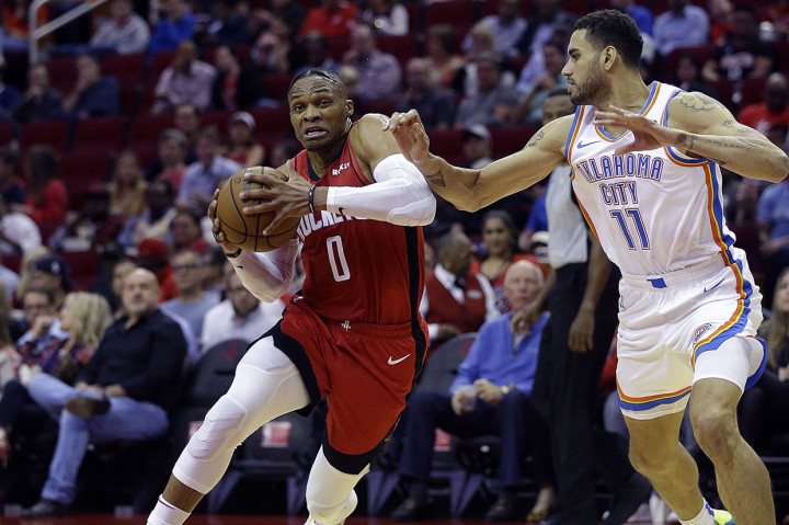 Sementara Russell Westbrook mencatatkan 'triple-double' keduanya secara beruntun. Westbrook menyelesaikan pertandingan dengan catatan 21 poin, 12 rebound, dan sembilan assist. 