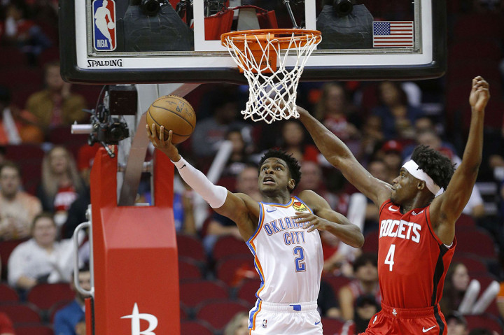 Sementara itu Dennis Schroder dan Gilgeous-Alexander masing-masing menyumbang 22 poin untuk Thunder, sedangkan Gallinari menambahi 17 poin. Paul mencatatkan 15 poin saat ia kembali bermain di Houston, dan Nerlens Noel juga mencetak 15 poin. 