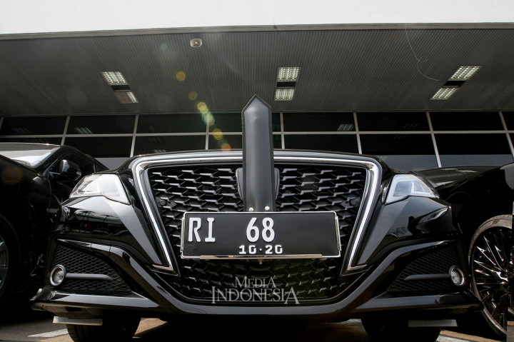 Crown Hybrid yang dihadirkan untuk menteri baru Jokowi ini diklaim Toyota tidak akan dijual untuk umum. Jumlah unit yang dihadirkan pun benar-benar terbatas. 