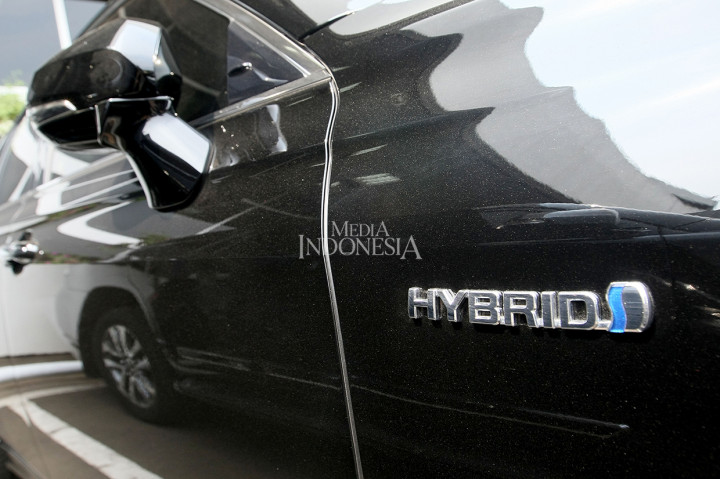 Mobil Hybrid tersebut digunakan sebagai mobil dinas Menteri dan pejabat tinggi negara setingkat Menteri untuk periode 2019-2024. 