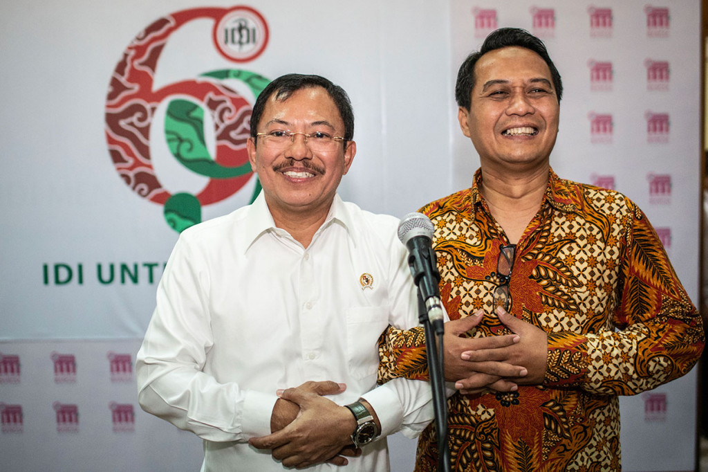 Dia mengatakan Ketua Umum PB IDI Daeng M Faqih memberikan banyak masukan yang tajam dan menggelitik untuk segera ditindaklanjuti oleh pemerintah. Menkes menyebut pertemuan antara Kemenkes dengan PB IDI akan terus dilakukan guna membahas berbagai hal teknis yang lebih mendetil dalam bidang kesehatan.