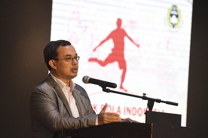 Calon Ketua Umum PSSI Periode 2019-2023 Vijaya Fitriyasa menyampaikan visi dan misi kepada media di Jakarta.