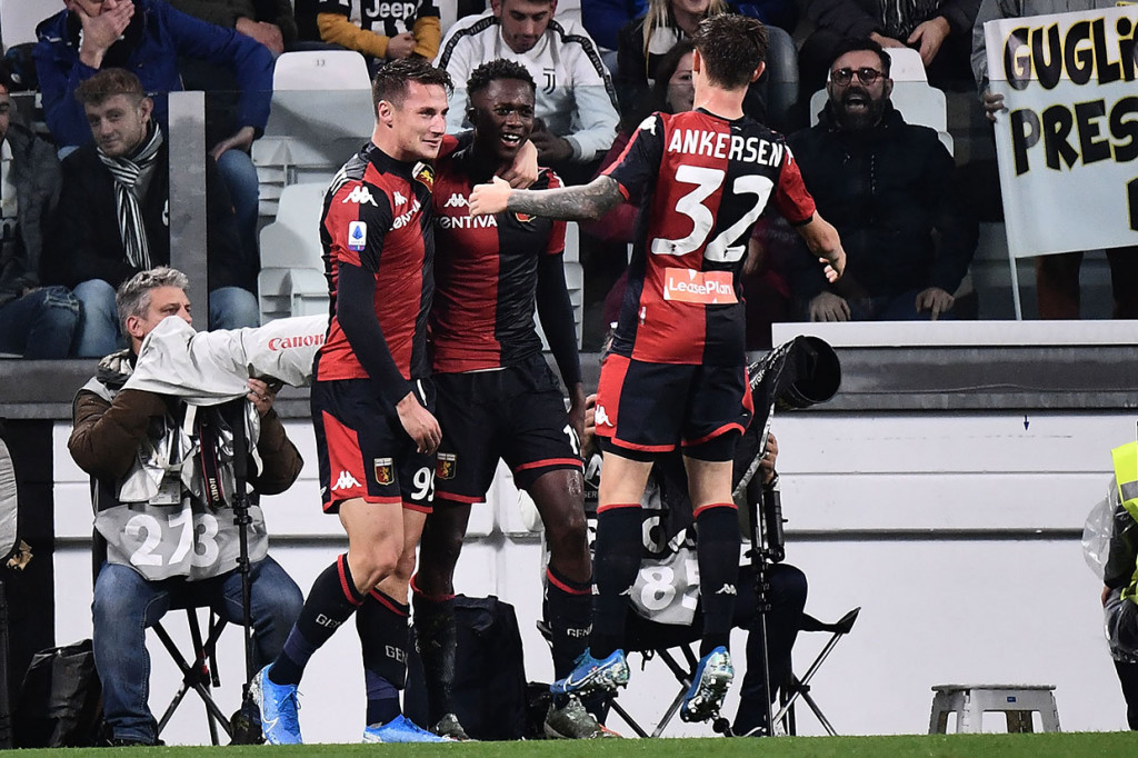 Namun, Genoa langsung membalas empat menit kemudian lewat Christian Kouame. Skor 1-1 bertahan hingga jeda.