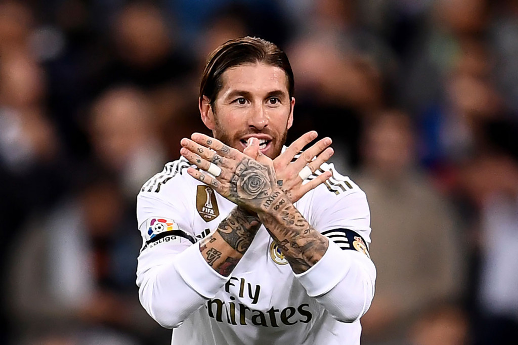 Keunggulan tuan rumah bertambah menjadi 3-0 lewat eksekusi penalti Sergio Ramos pada menit 24. Keunggulan tim tuan rumah bertahan hingga turun minum.   