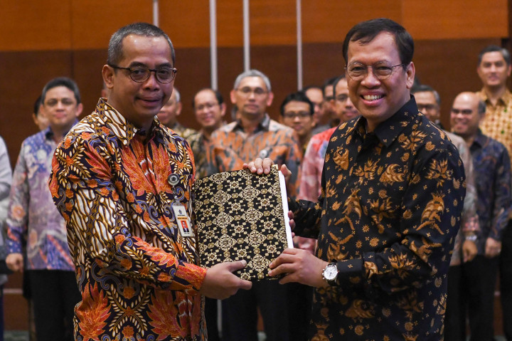 Suryo mendapat promosi sebagai Kepala Subdirektorat Pertambahan Nilai Industri pada 2002, Kepala Kantor Pelayanan Pajak Penanaman Modal Asing Tiga pada 2006, dan Kepala Kantor Pelayanan Pajak Wajib Pajak Besar Satu pada 2008.    