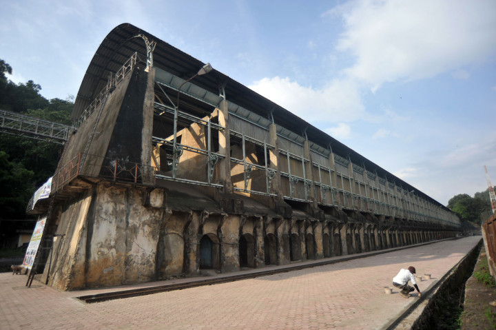 Pascaresmi menjadi Warisan Budaya Dunia dari Unesco, Silo Gunung yang merupakan bekas penyimpanan batubara pada zaman kolonial Belanda atau 'Areal C Coal Storage Faciility at Emmahaven Port' itu mulai dibenahi, tanpa mengubah bentuk aslinya.