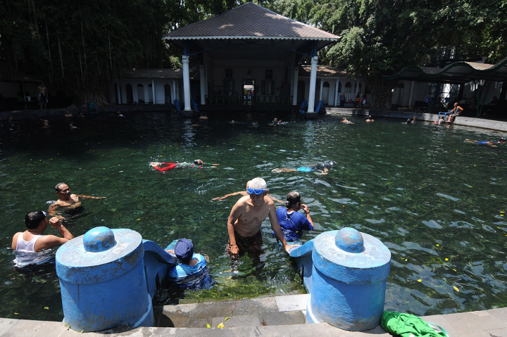 Saat musim kemarau ini pengunjung baik dalam dan luar kota memanfaatkan wisata air Umbul Ngabean yang dulunya sebagai tempat pemandian Raja Surakarta yakni Pakubuwana X itu untuk dinikmati kesegaran air umbul yang masih jernih. 