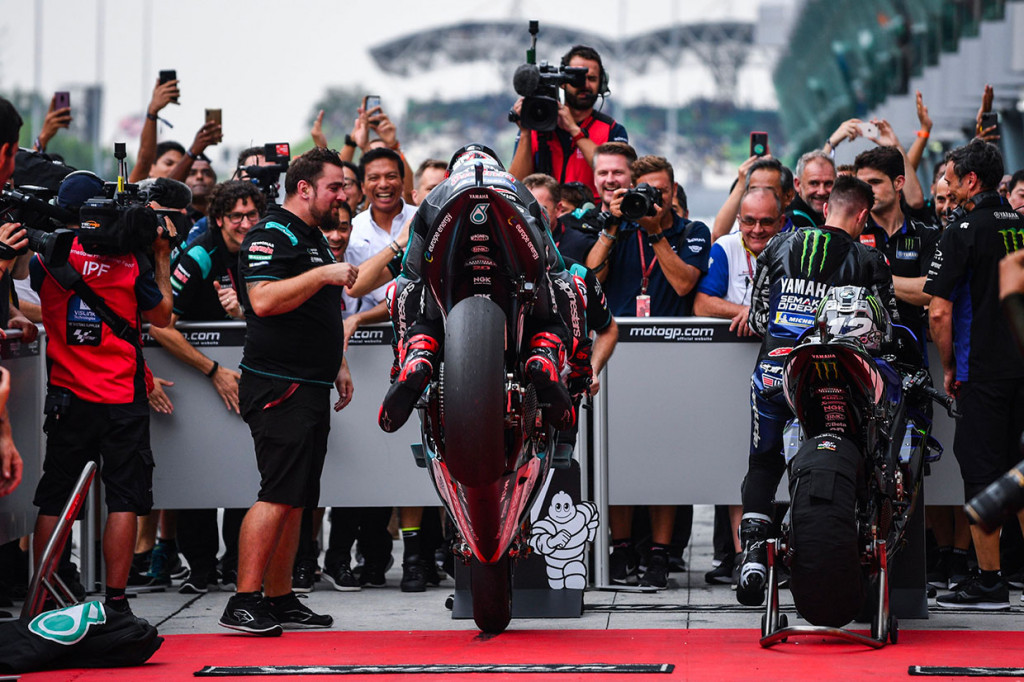 Quartararo meraih pole position MotoGP Malaysia setelah meraih waktu putaran tercepat 1 menit 58,303 detik. Itu merupakan rekor putaran tercepat di Sirkuit Sepang