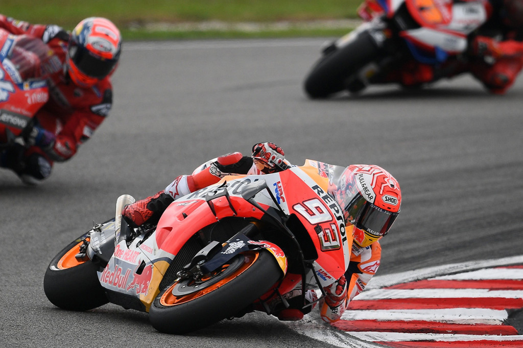 Marquez yang memulai balapan dari posisi ke-11 secara impresif merangsek ke deret terdepan setelah balapan dimulai.