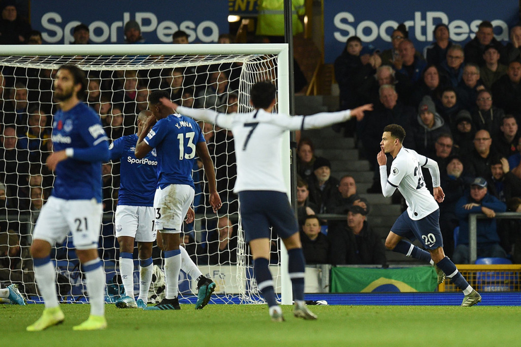 Tottenham sempat unggul 1-0 berkat gol Dele Alli di menit ke-63. 