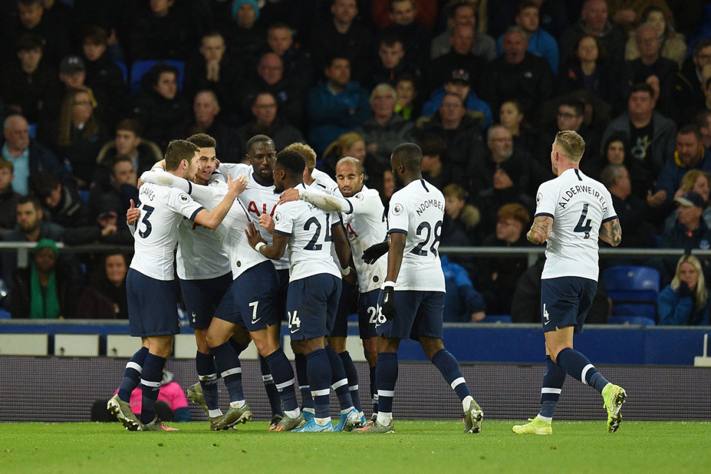 Tambahan tiga poin membuat Tottenham berada di posisi 11 klasemen Liga Inggris dengan 13 poin dari 11 laga. Adapun Everton berada di peringkat 17 dengan 11 poin, cuma terpaut tiga angka dari Southampton di posisi 18 atau batas akhir zona merah.