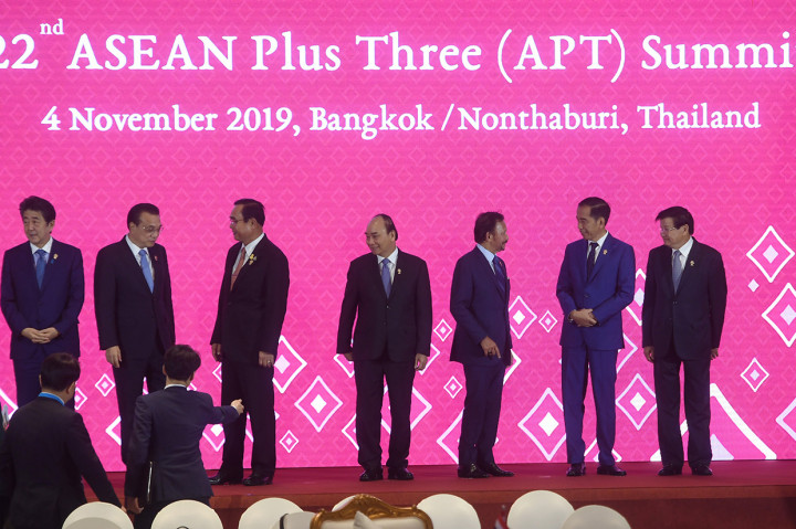 APT merupakan hubungan kerja sama yang melibatkan ASEAN dengan tiga negara Asia Timur, yakni Tiongkok, Jepang, dan Korea Selatan.