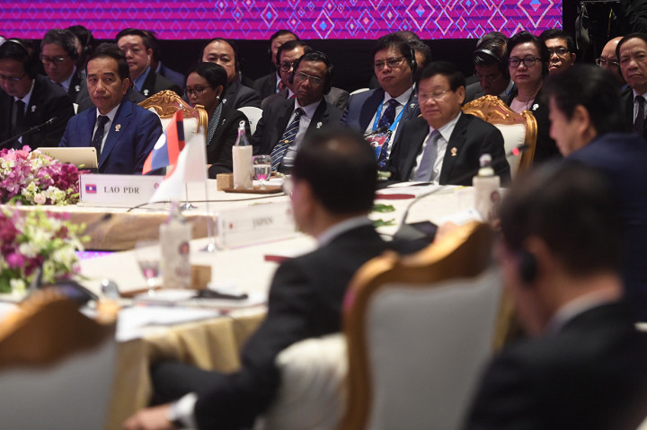 Selanjutnya, secara berturut-turut Presiden akan menghadiri KTT ke-14 Asia Timur, mengadakan pertemuan bilateral dengan Perdana Menteri Australia, menghadiri KTT ke-22 ASEAN-Jepang, menghadiri KTT ke-3 RCEP, dan mengikuti upacara penutupan rangkaian acara KTT ke-35 ASEAN.