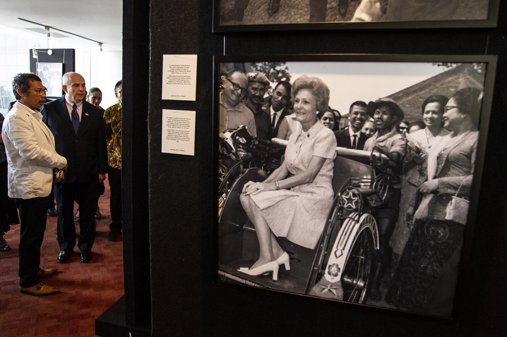 Pameran tersebut diselenggarakan dalam rangka memperingati HUT ke-70 hubungan diplomatik Amerika Serikat-Indonesia.