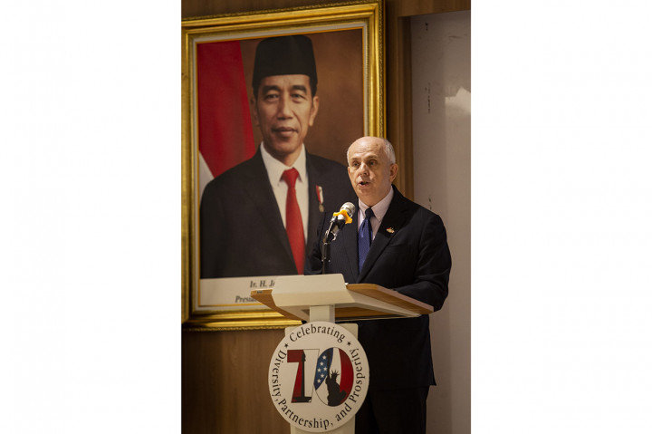 Duta Besar Amerika Serikat (AS) untuk Indonesia Joseph R. Donovan Jr menyampaikan sambutan pada pembukaan pameran foto jurnalistik