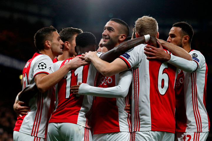 Tampil di hadapan pendukungnya sendiri, Chelsea justru kebobolan terlebih dahulu di awal laga. Tammy Abraham membuat gol bunuh diri usai salah mengantisipasi sepakan bebas Quincy Promes di menit kedua.