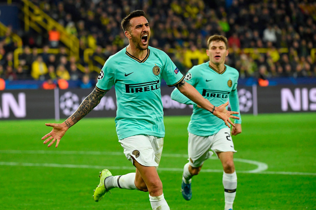 Tim tamu tidak mengendurkan serangan, dan berhasil menggandakan keunggulan pada menit ke-40 lewat Matias Vecino. Skor 2-0 bertahan hingga jeda.