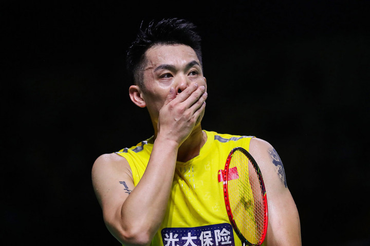 Pebulutangkis senior Tiongkok Lin Dan tidak dapat menyembunyikan kekecewaan usai takluk di putaran pertama China Open 2019, Rabu, 6 November 2019.