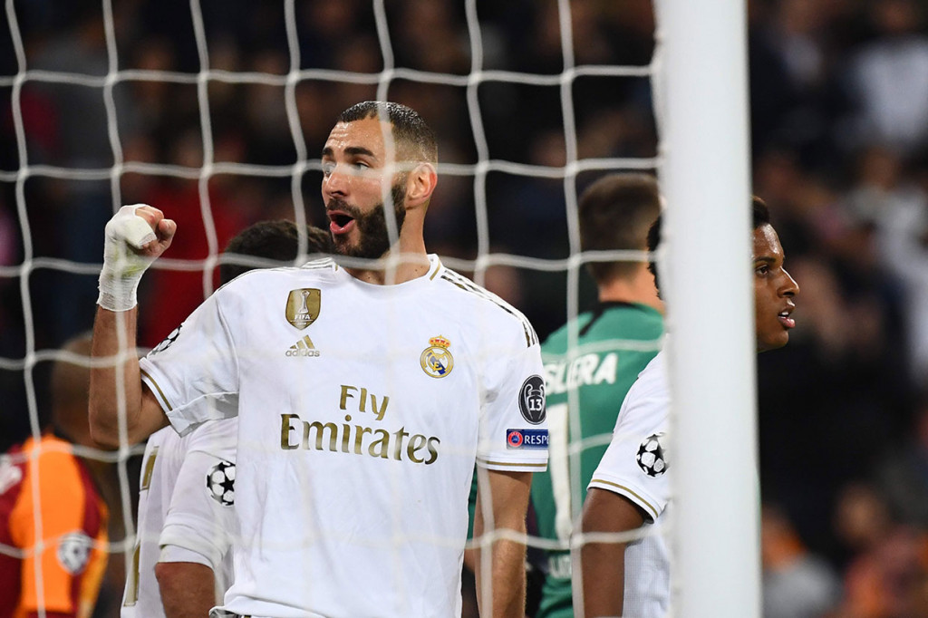 Benzema kembali mencatatkan namanya di papan skor untuk mengubah kedudukan menjadi 5-0 pada menit ke-81.