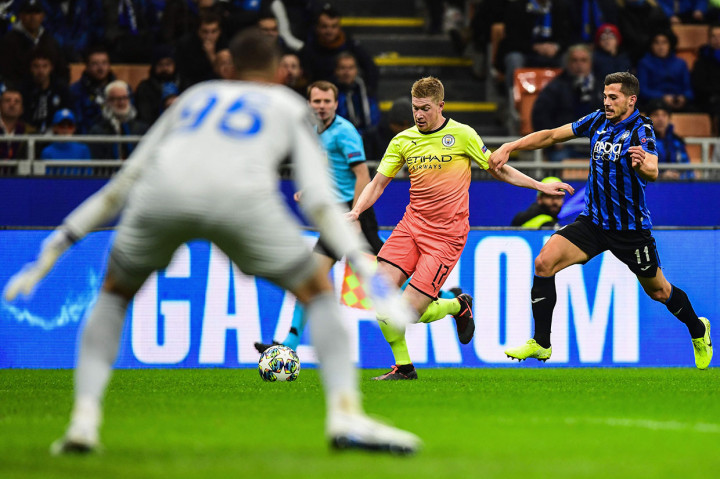 Bermain di kandang lawan, Manchester City menguasai jalannya pertandingan. Mereka menguasai 58 persen ball possesion.